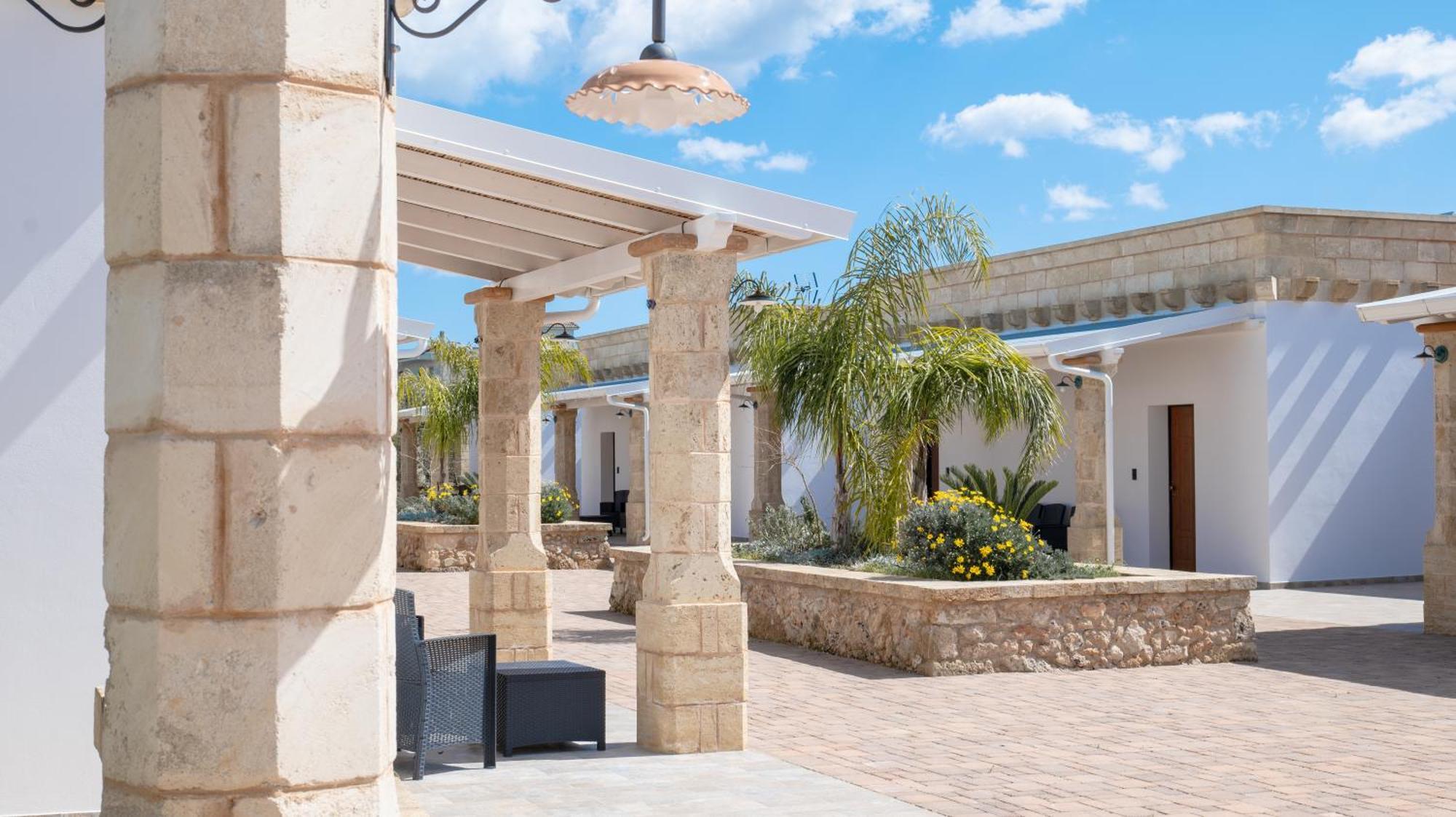 Borgo Specchia Natural Resort Exterior foto